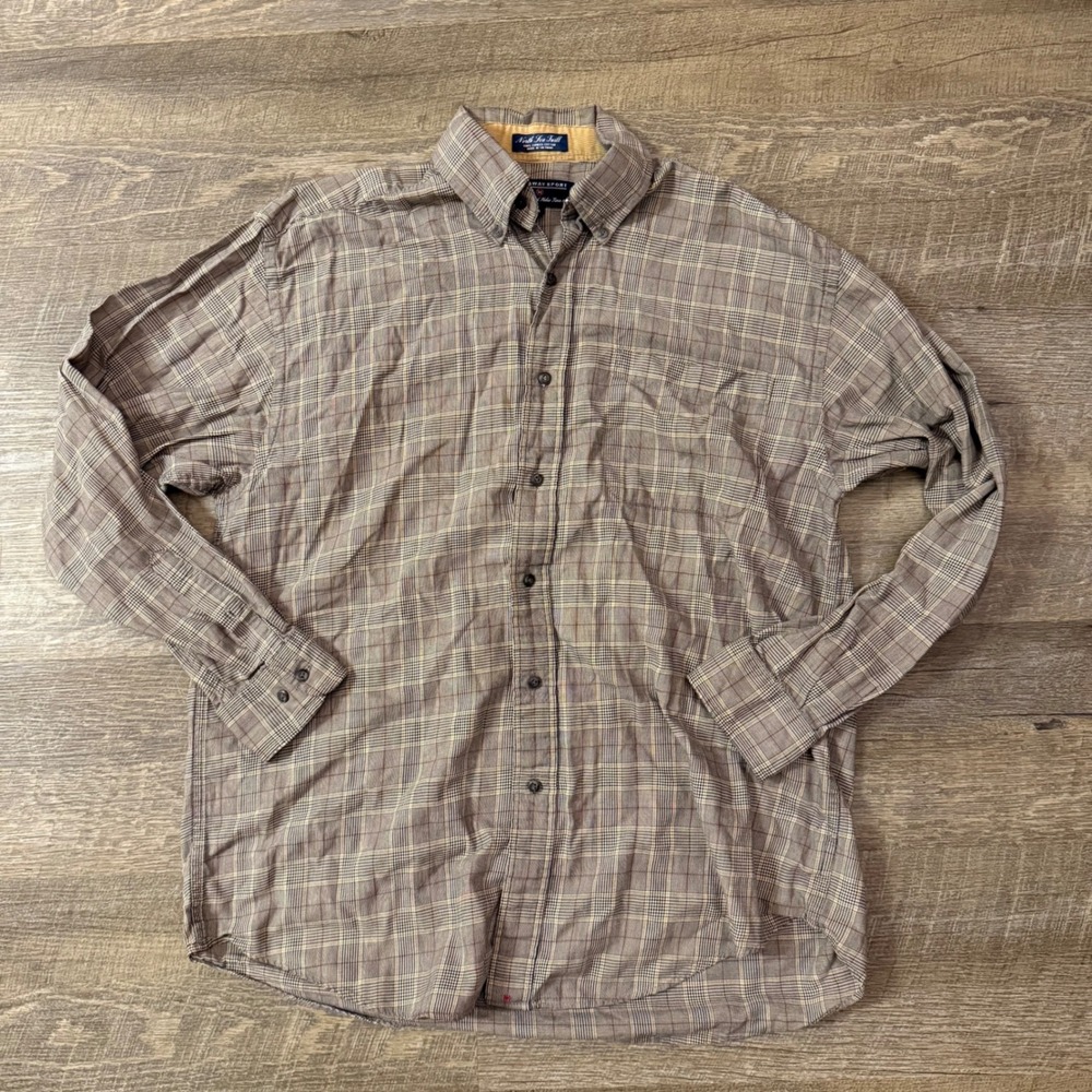Hathaway Sport Men's Long Sleeve Button Up size Medium